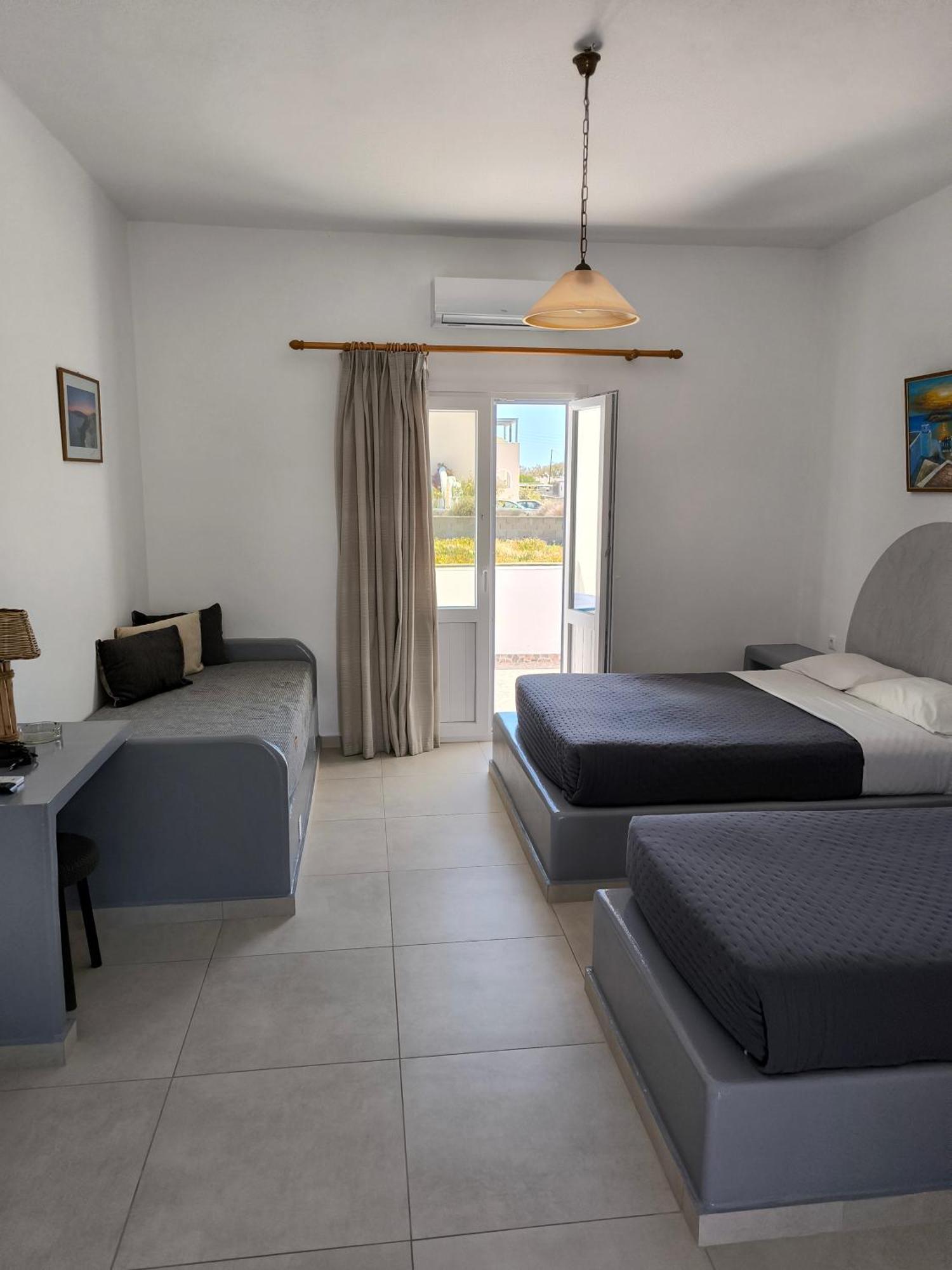 Mary Rooms Περίσσα Εξωτερικό φωτογραφία